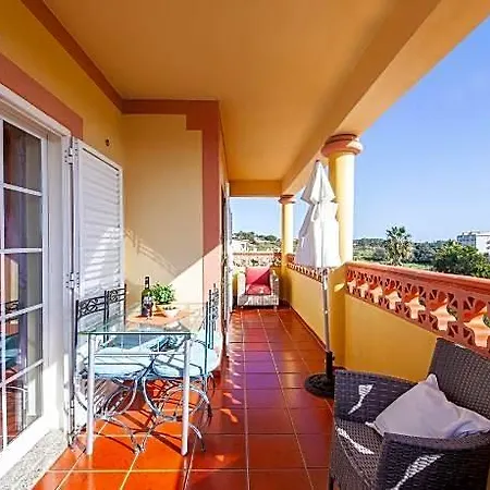 B47 - Walkway Beachview Place 3*
